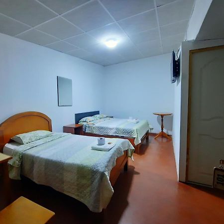 Hostal Dulzura Caraz Luaran gambar